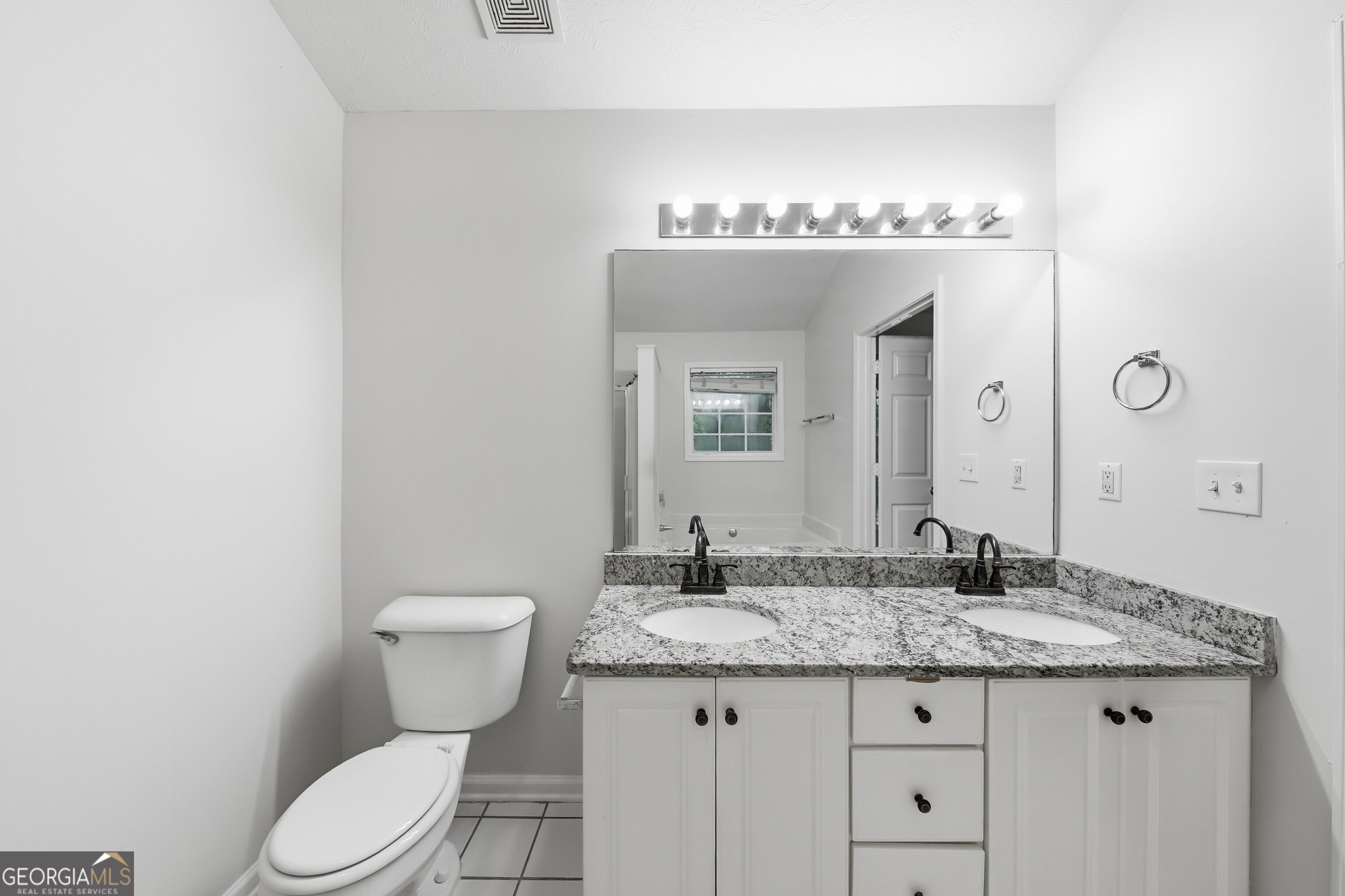 208 Foxdale Court Property Photo 30