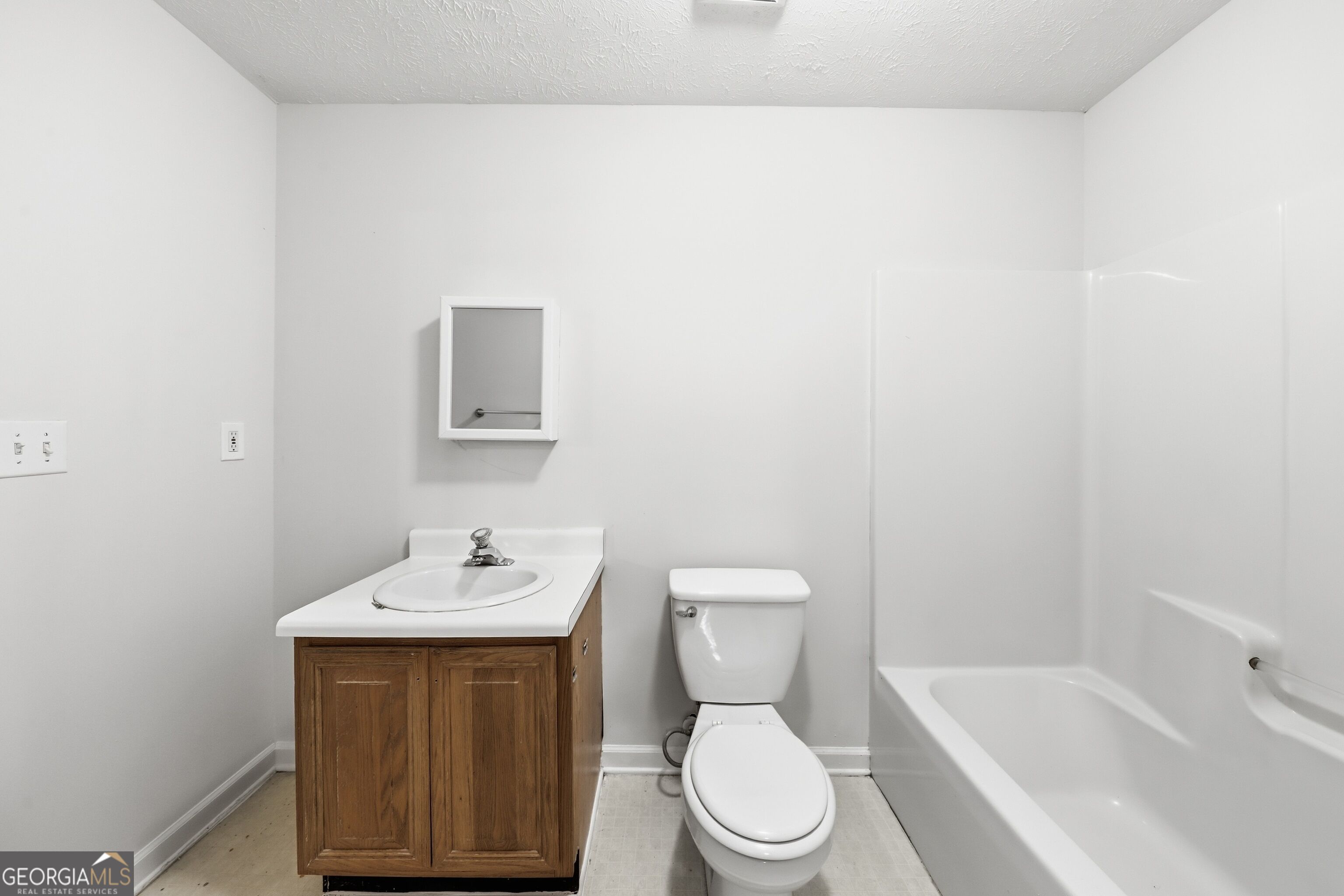 208 Foxdale Court Property Photo 32