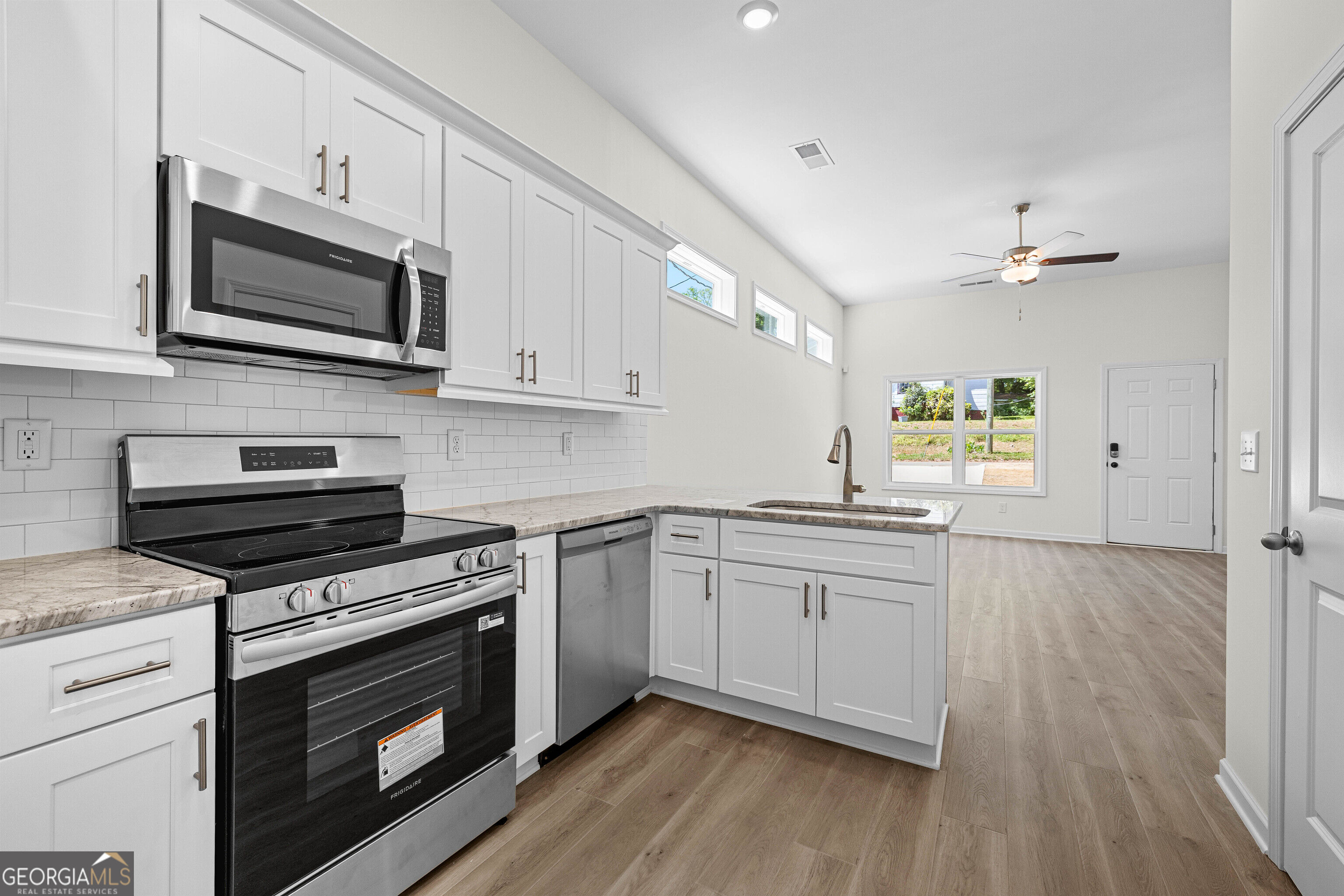 1015 Stonewall Street Property Photo 4