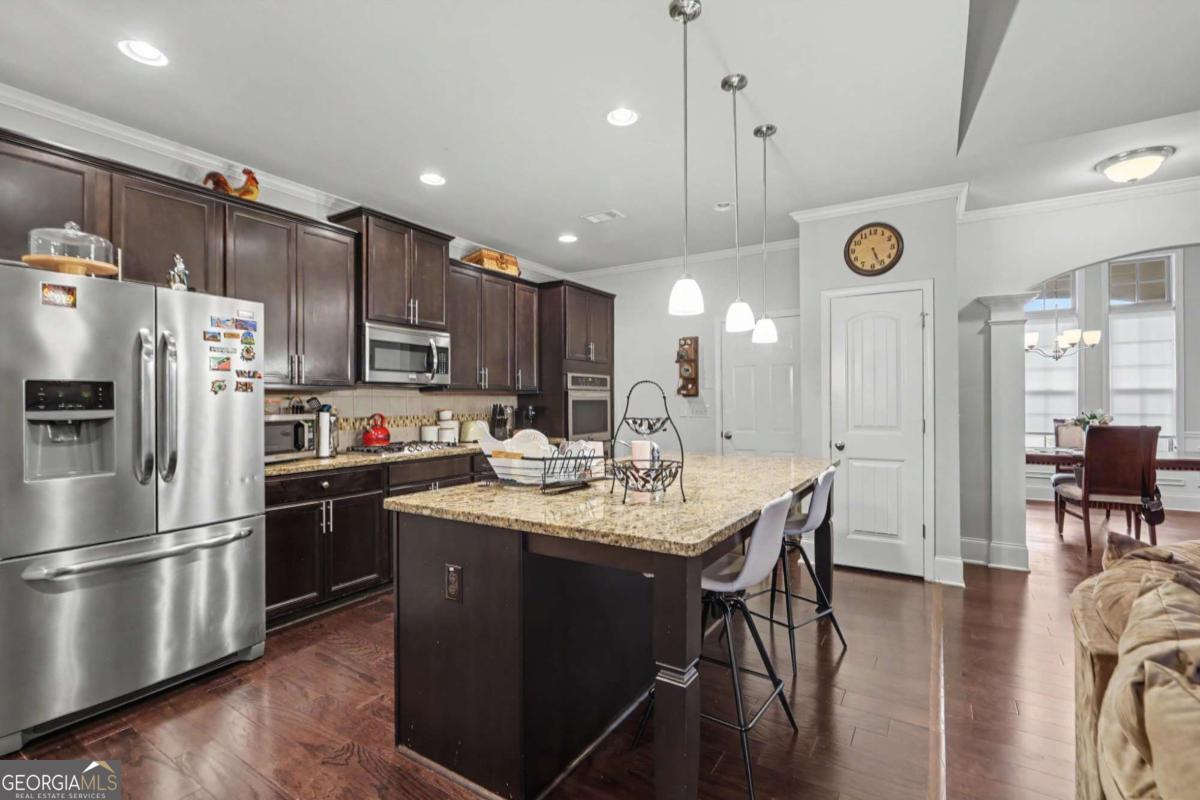 2840 Bluestone Drive Property Photo 8