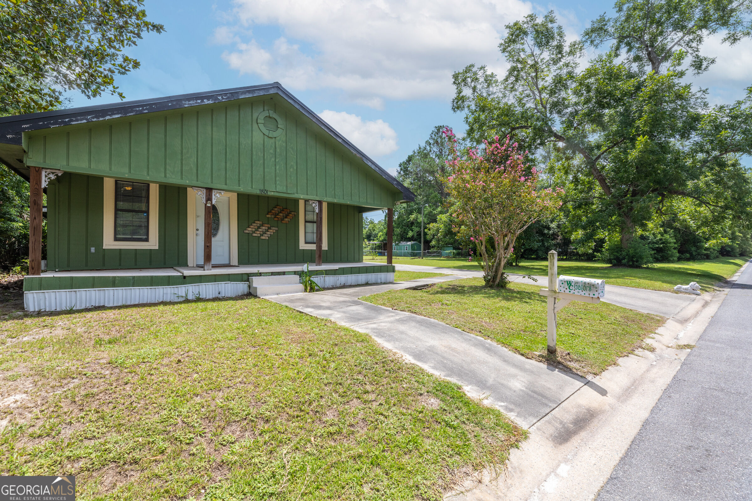 1801 Creswell Street Property Photo 2