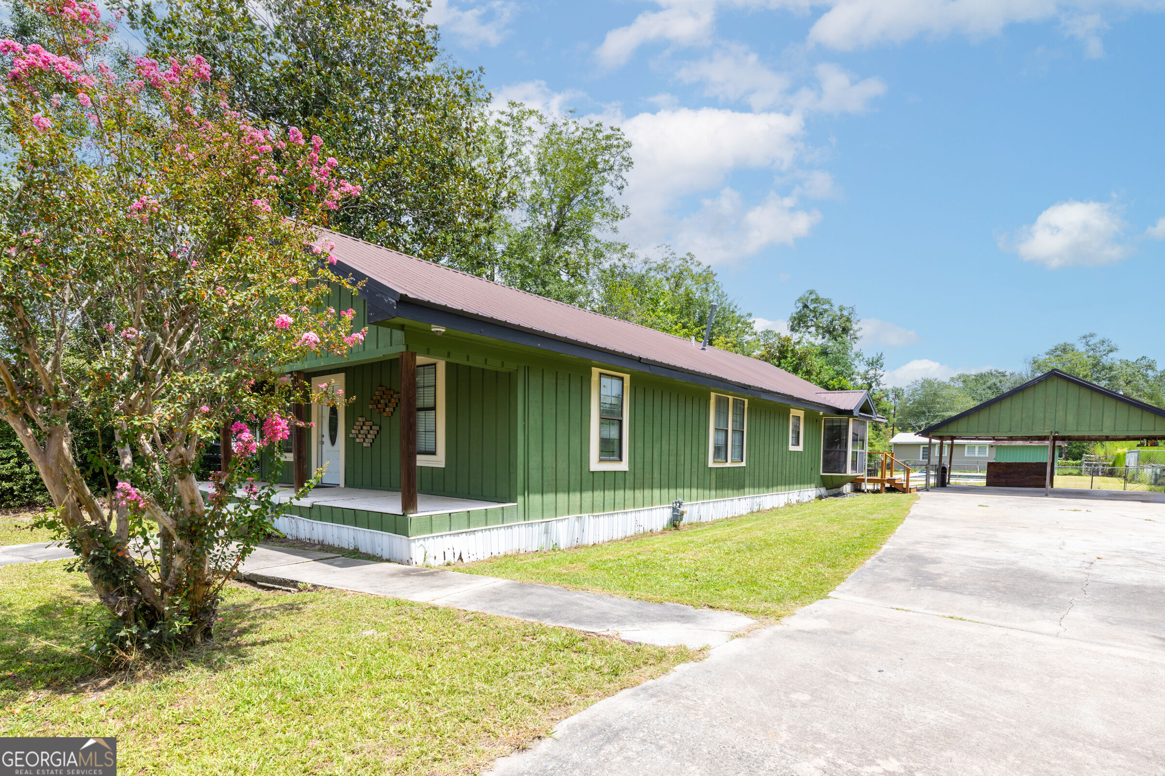 1801 Creswell Street Property Photo 3