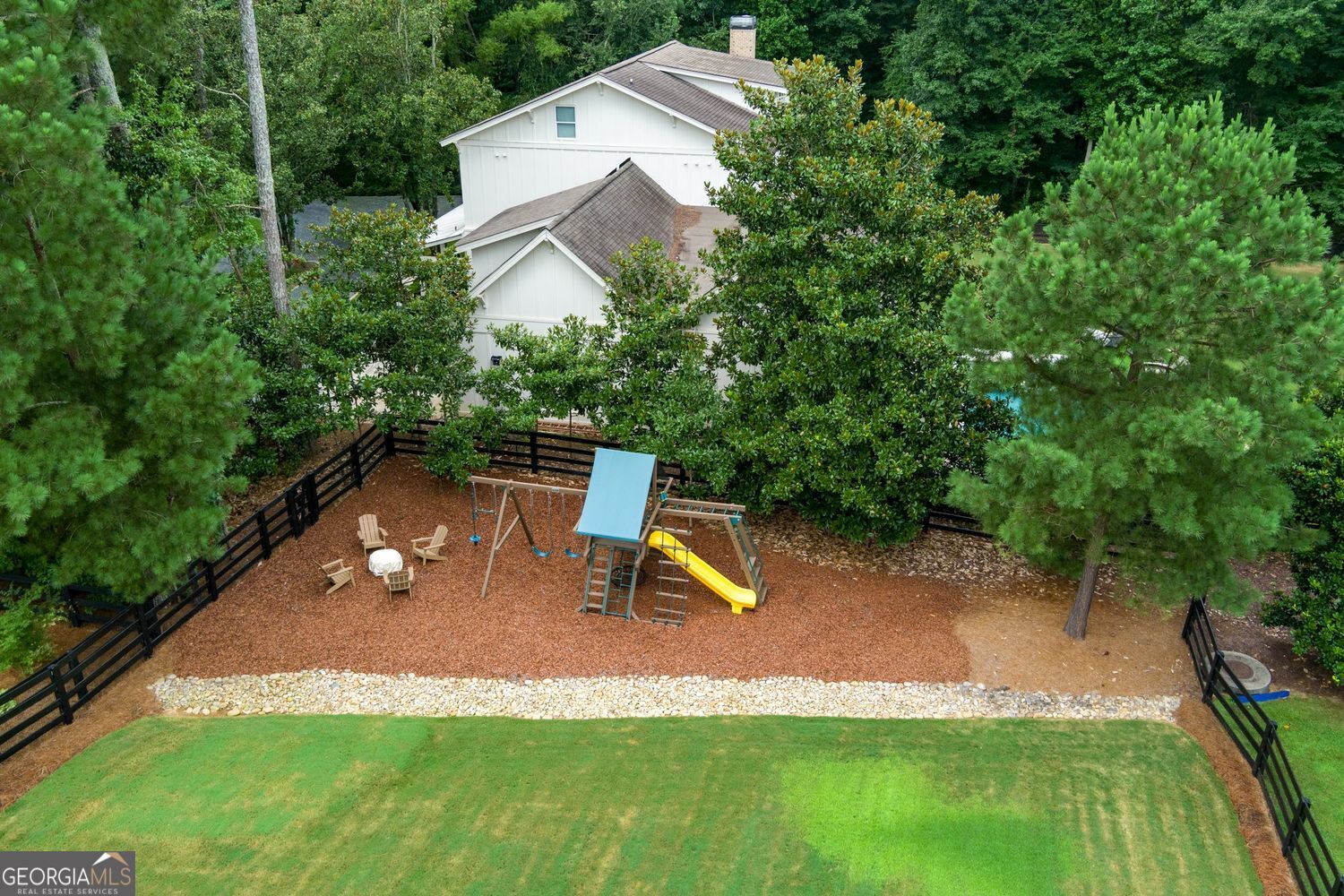 12520 Needham Street Property Photo 9