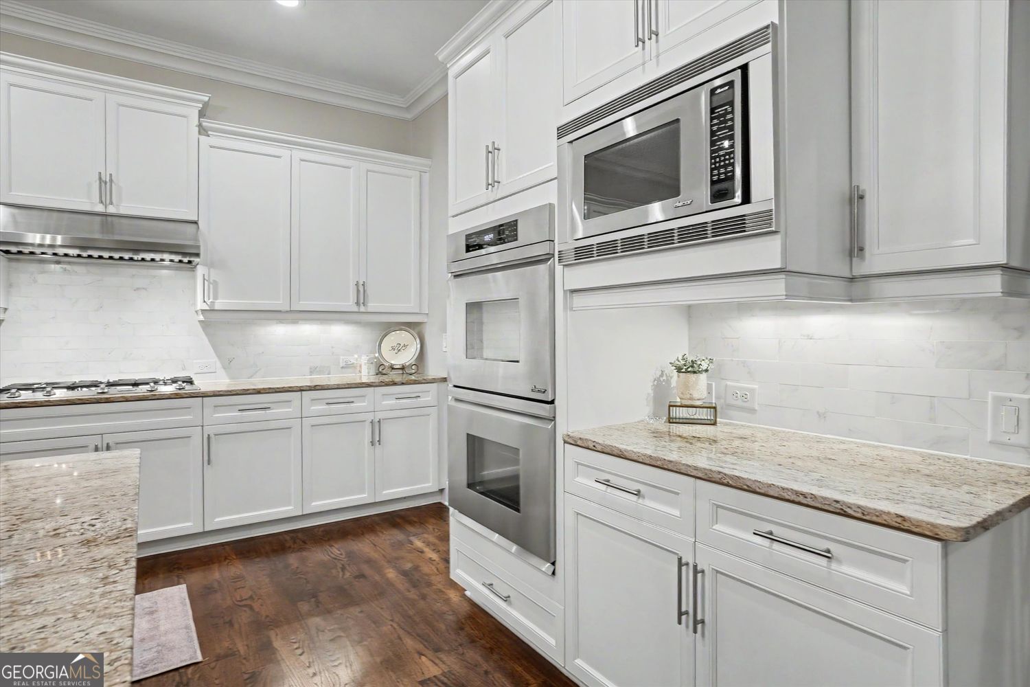 12520 Needham Street Property Photo 28