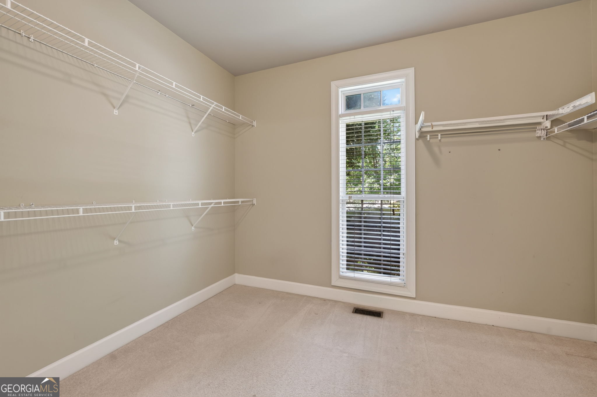 4190 Lakeside Boulevard Property Photo 34