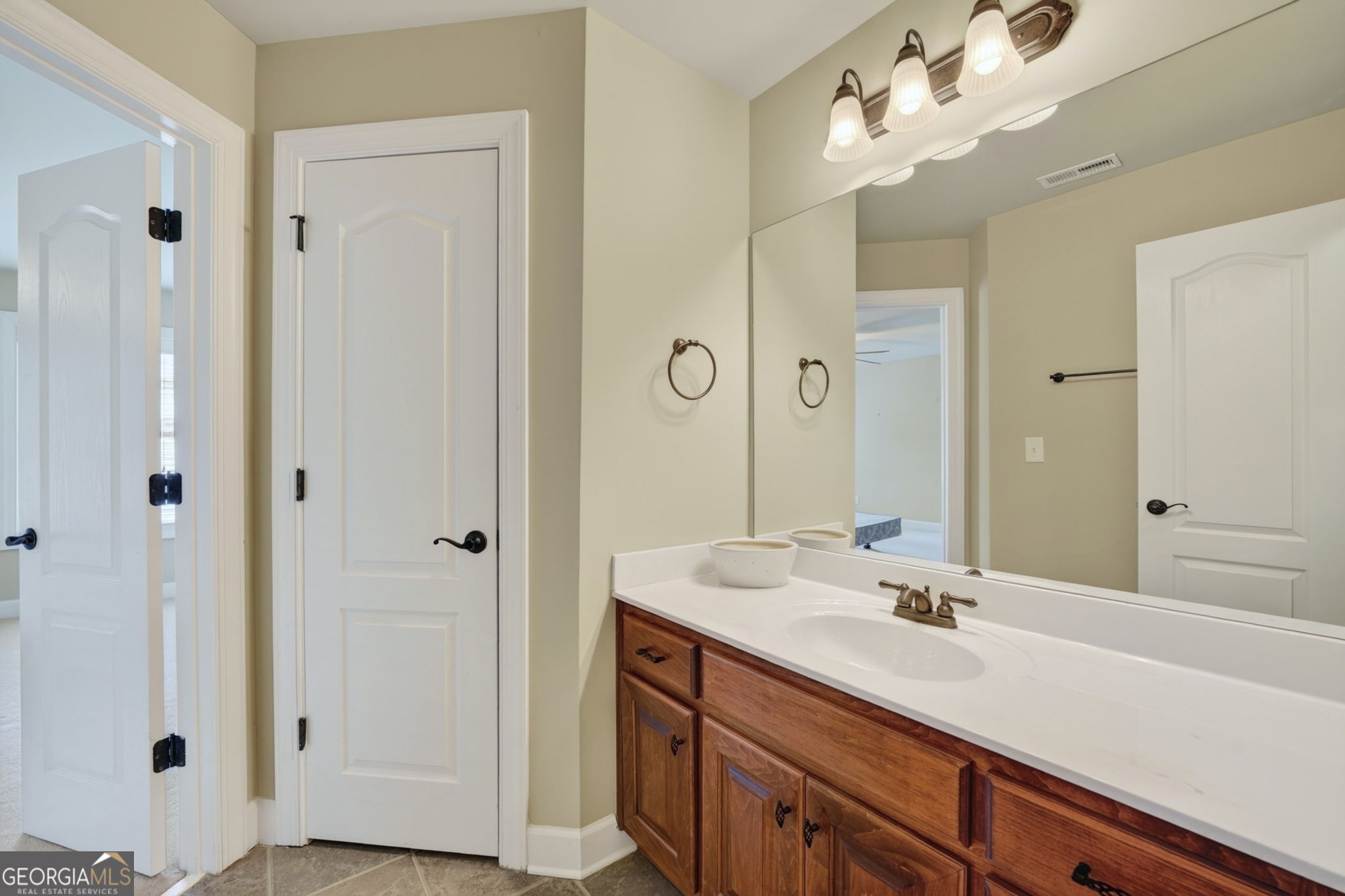 4190 Lakeside Boulevard Property Photo 40