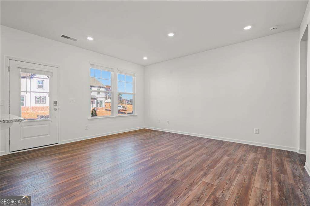 155 Star Court Property Photo 6