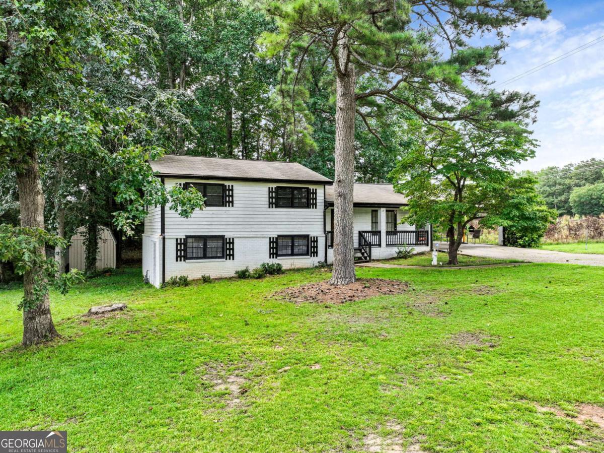 3918 Sherwood Drive Property Photo 3