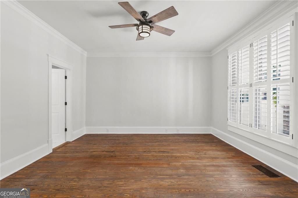 1355 Mercer Avenue Property Photo 8