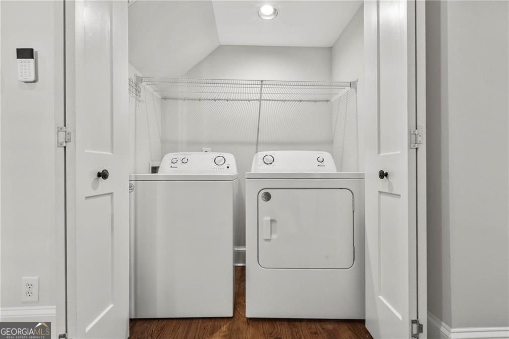 1355 Mercer Avenue Property Photo 15
