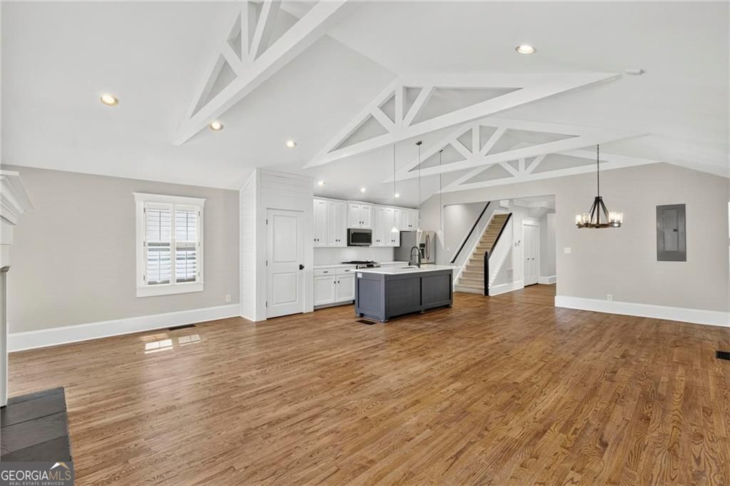 1355 Mercer Avenue Property Photo 17