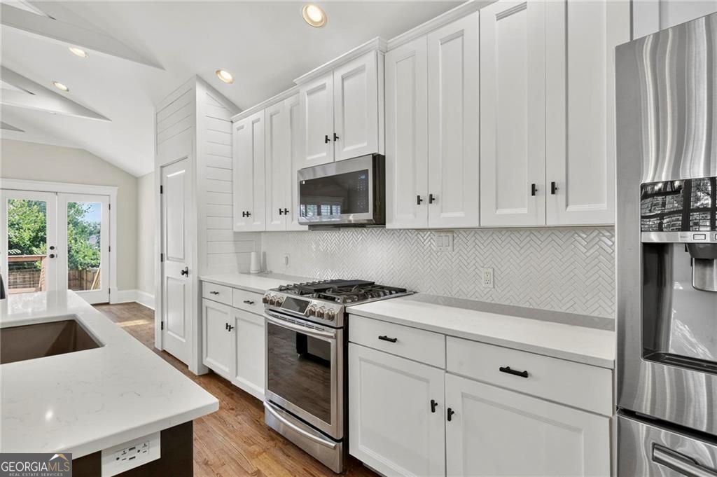 1355 Mercer Avenue Property Photo 19