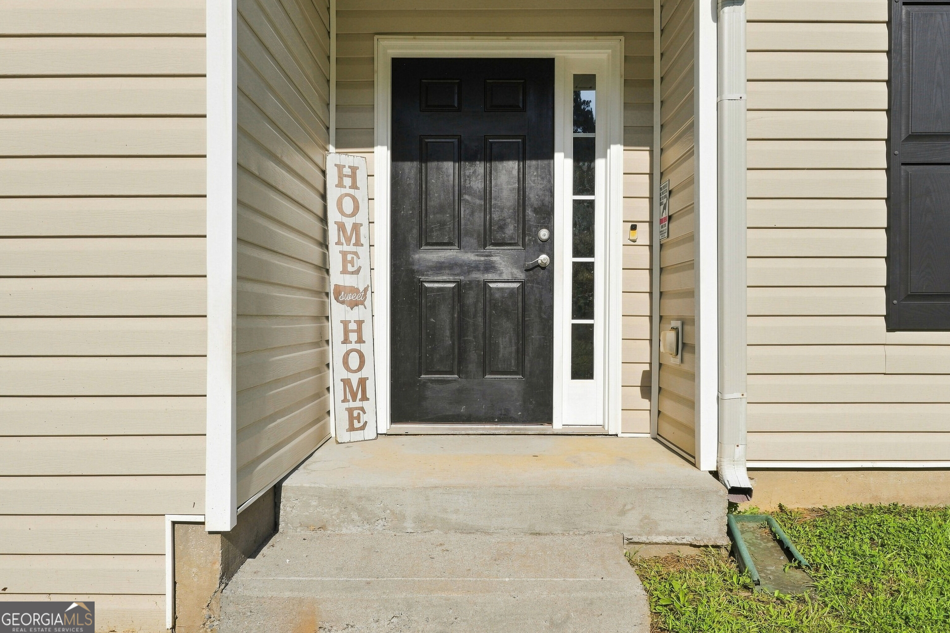 31 Kingston Pointe Drive Property Photo 4