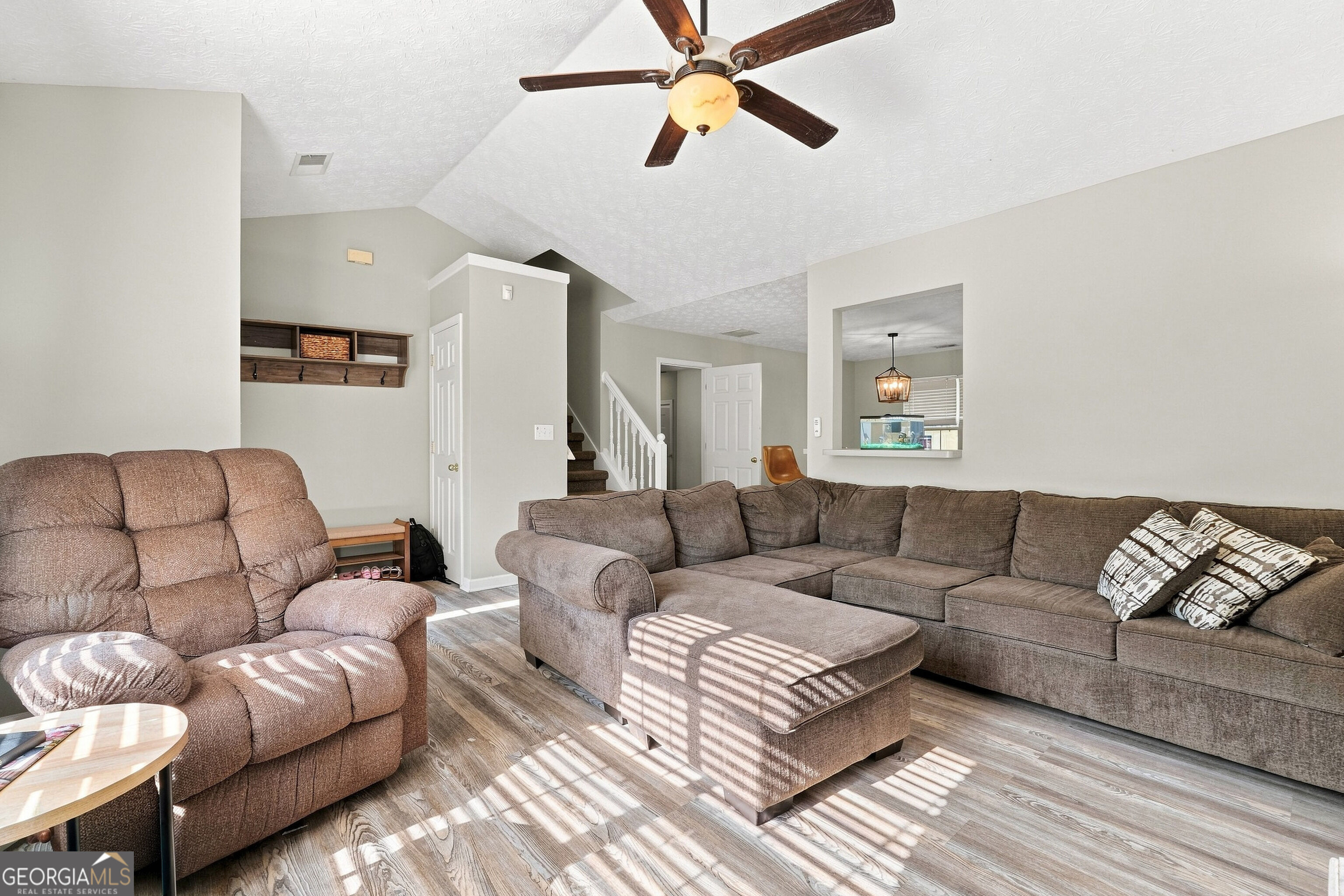 31 Kingston Pointe Drive Property Photo 8