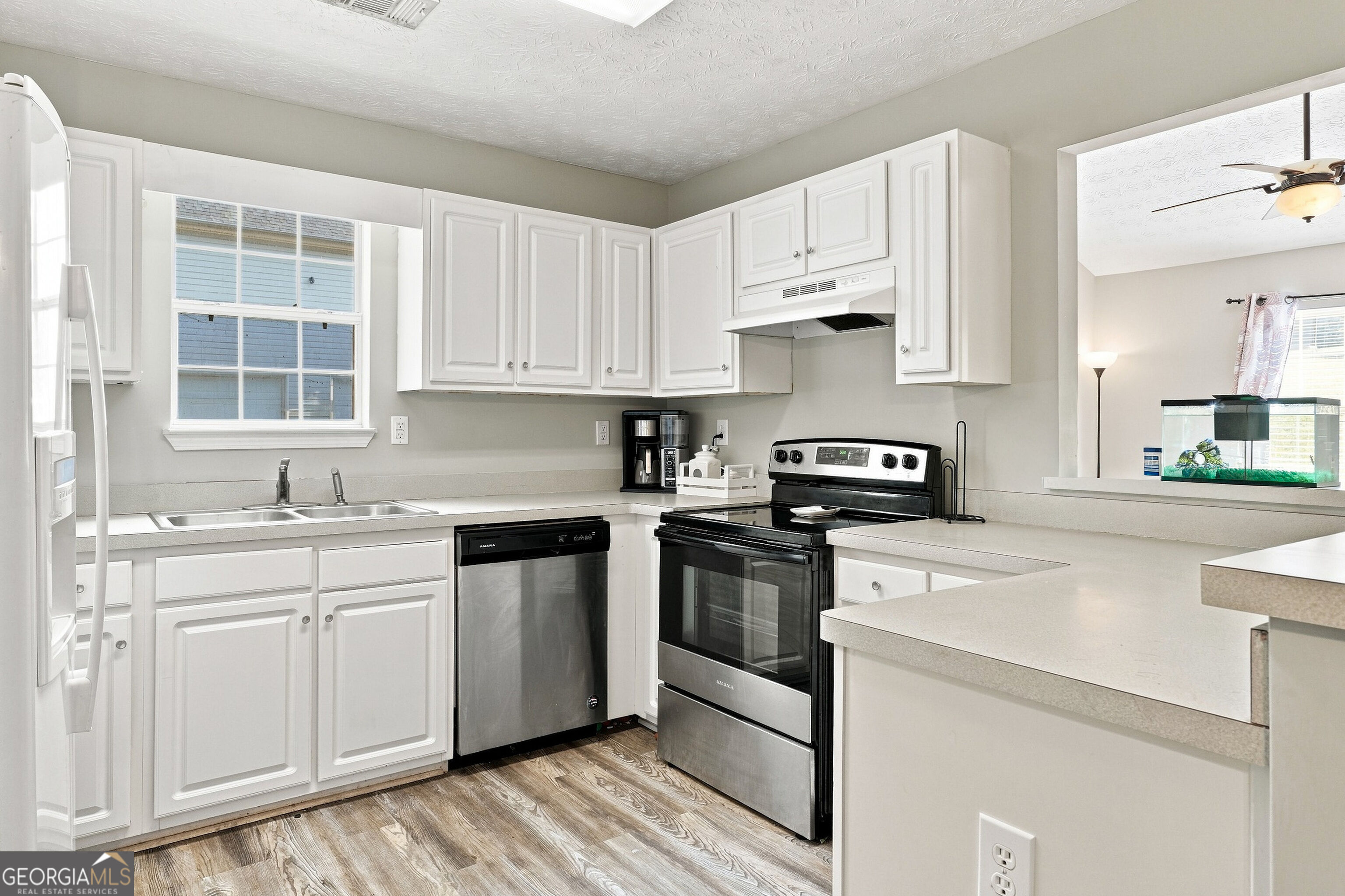31 Kingston Pointe Drive Property Photo 11