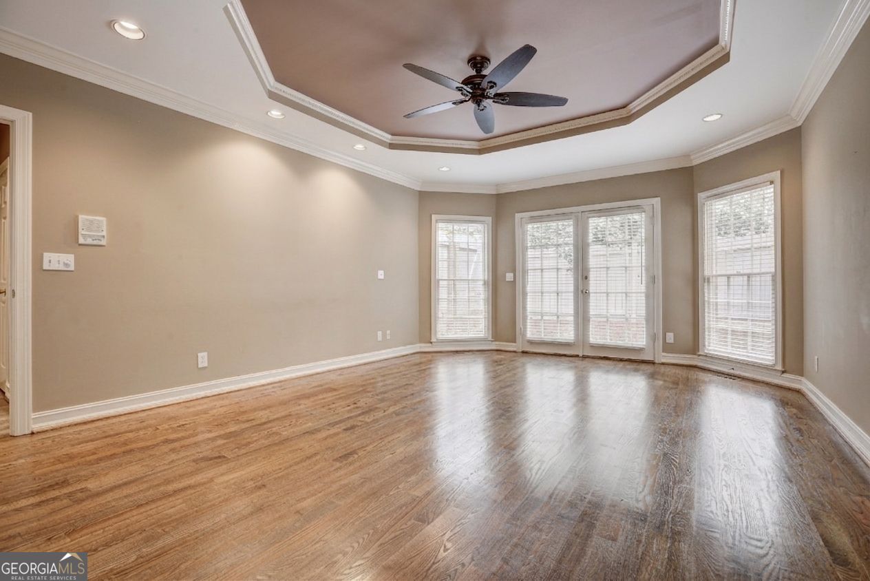 9485 Nesbit Lakes Drive Property Photo 6