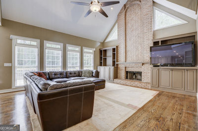 9485 Nesbit Lakes Drive Property Photo 8