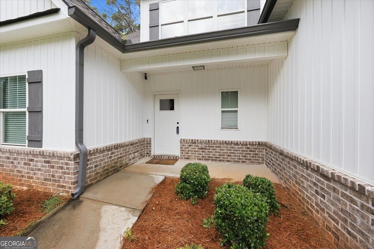 5940 Wesleyan Drive N Property Photo 4