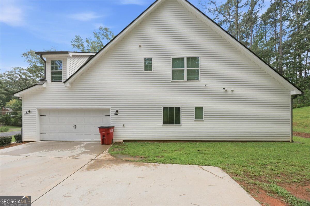 5940 Wesleyan Drive N Property Photo 8