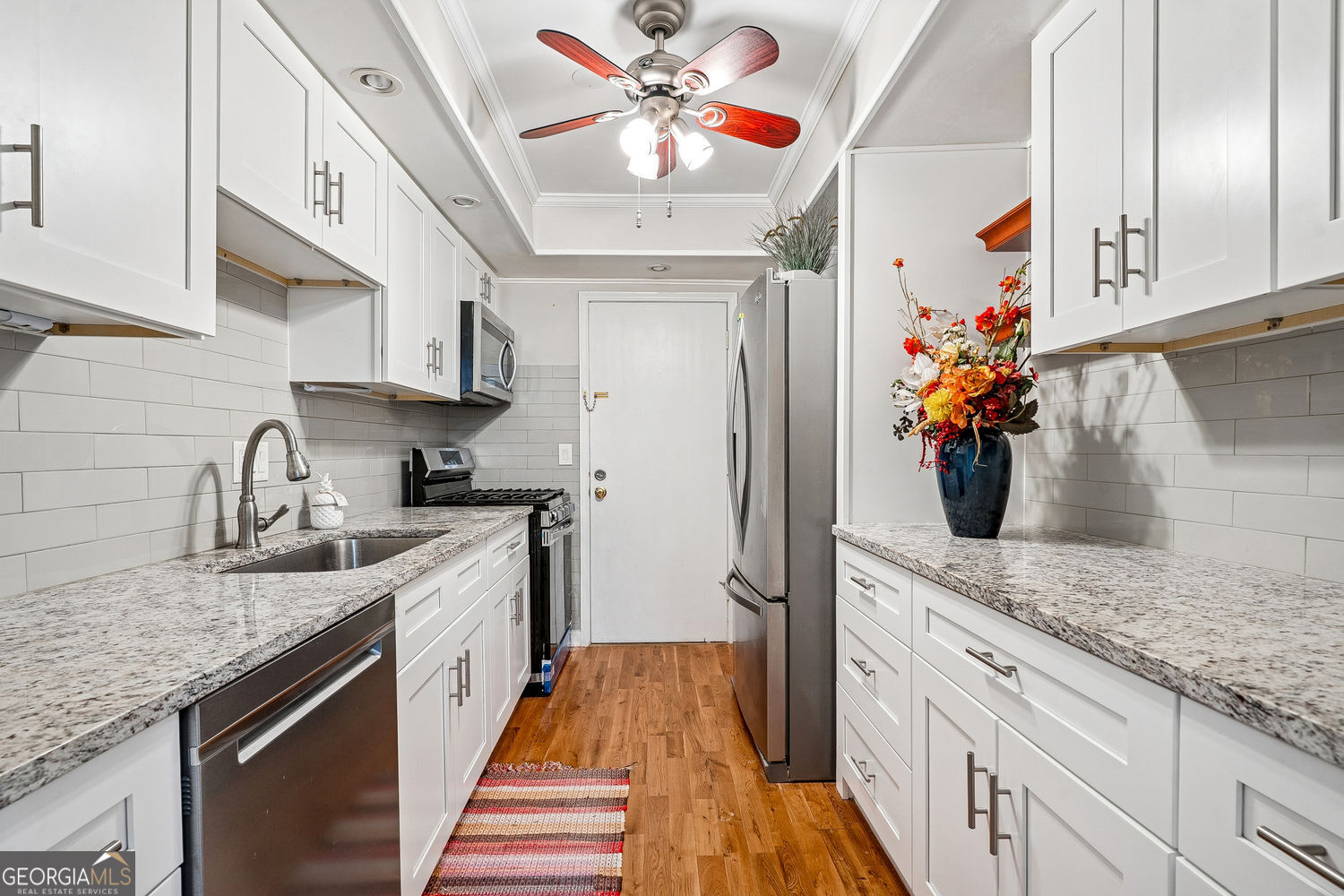 6851 Roswell Road # F32 Property Photo 3