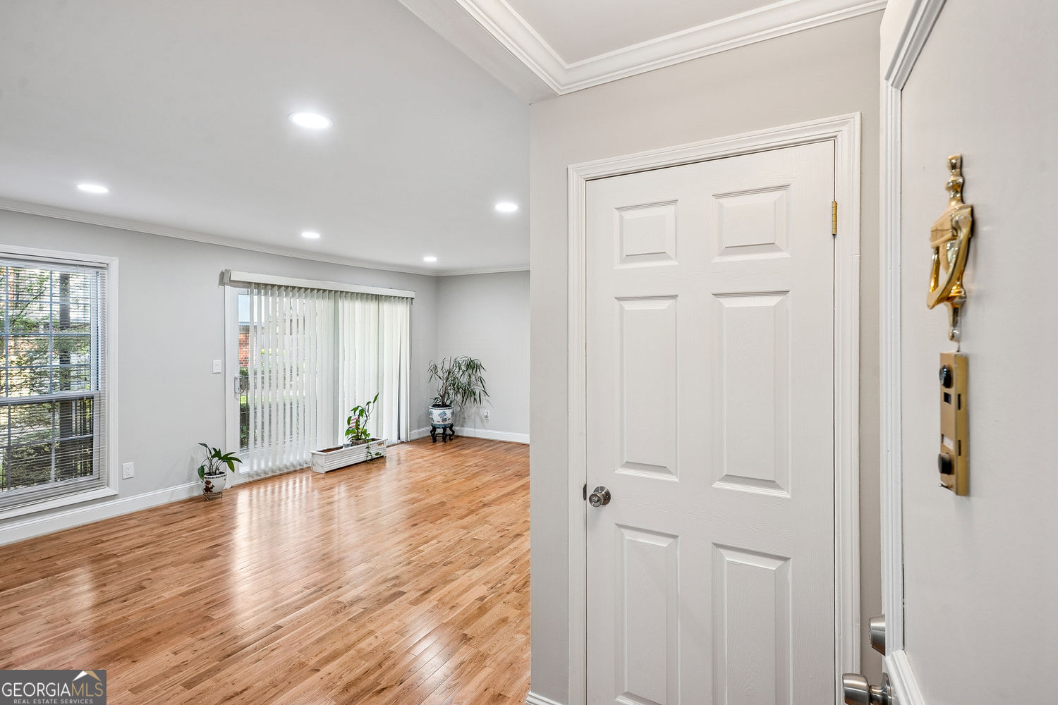 6851 Roswell Road # F32 Property Photo 9