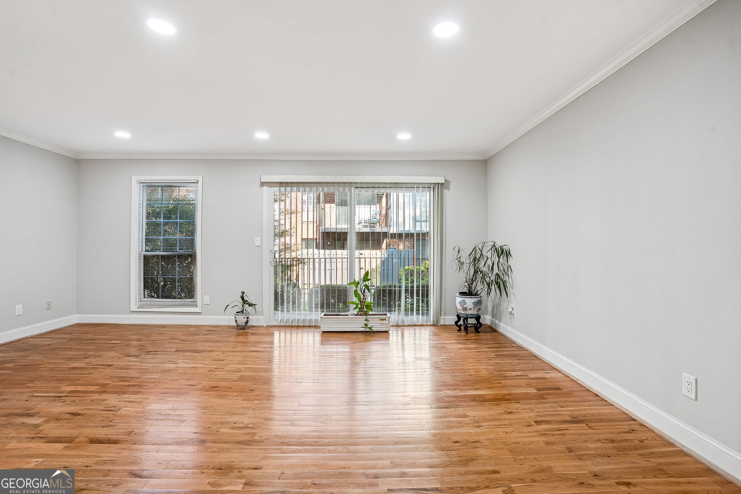 6851 Roswell Road # F32 Property Photo 10
