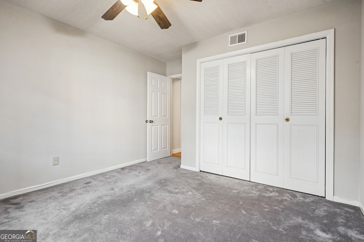 6851 Roswell Road # F32 Property Photo 13