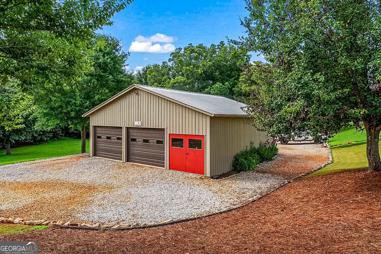 300 Parker Road Property Photo 6