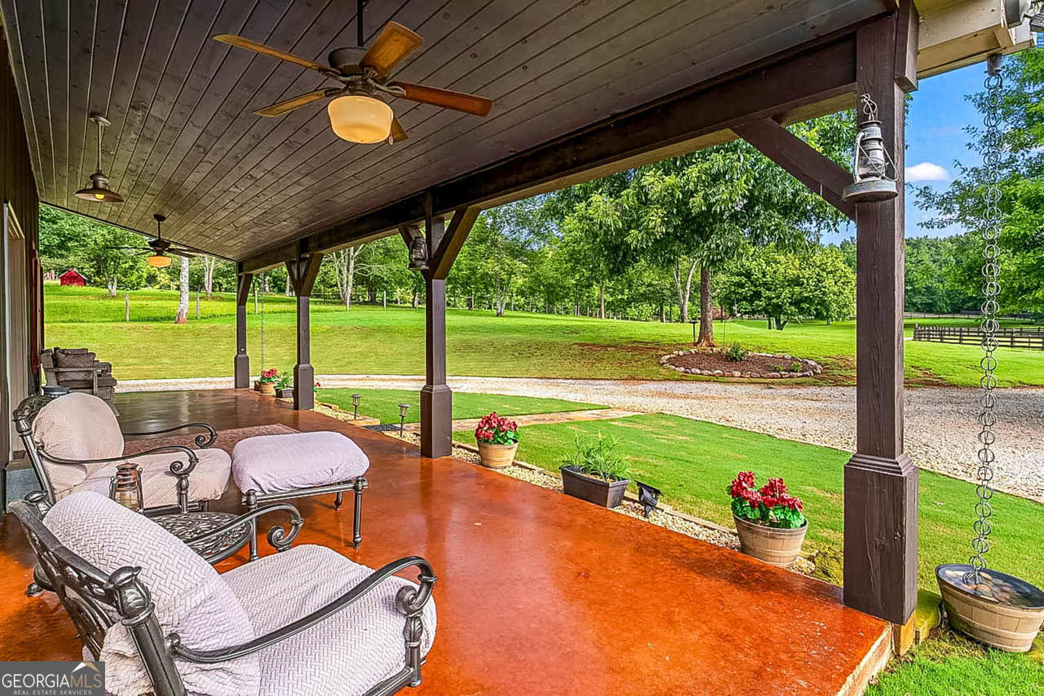 300 Parker Road Property Photo 7