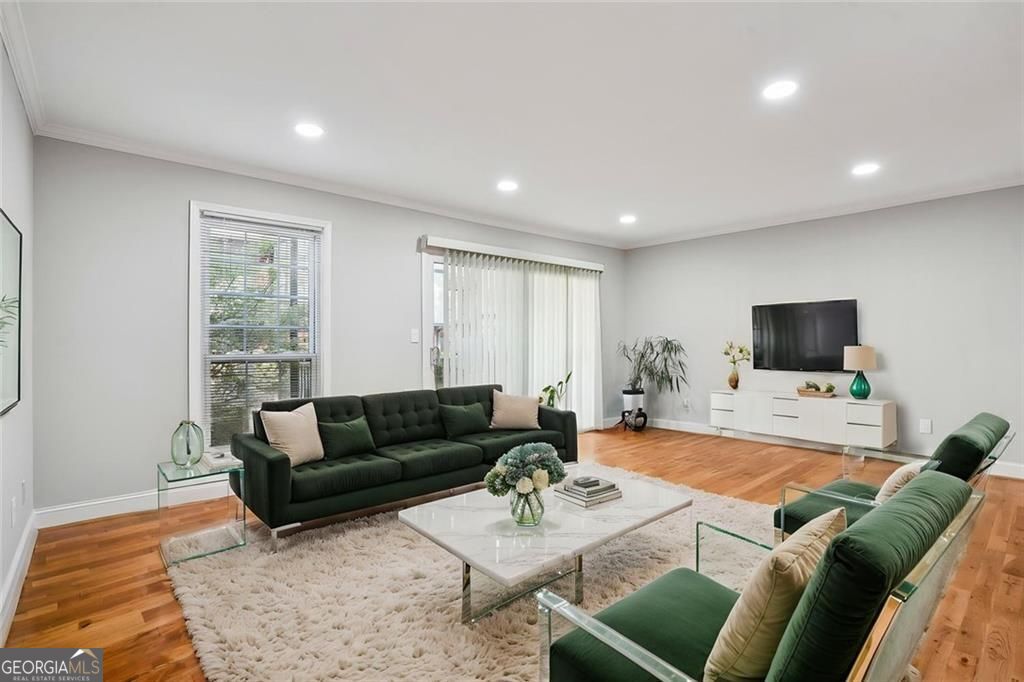 6851 Roswell Road # F32 Property Photo 1