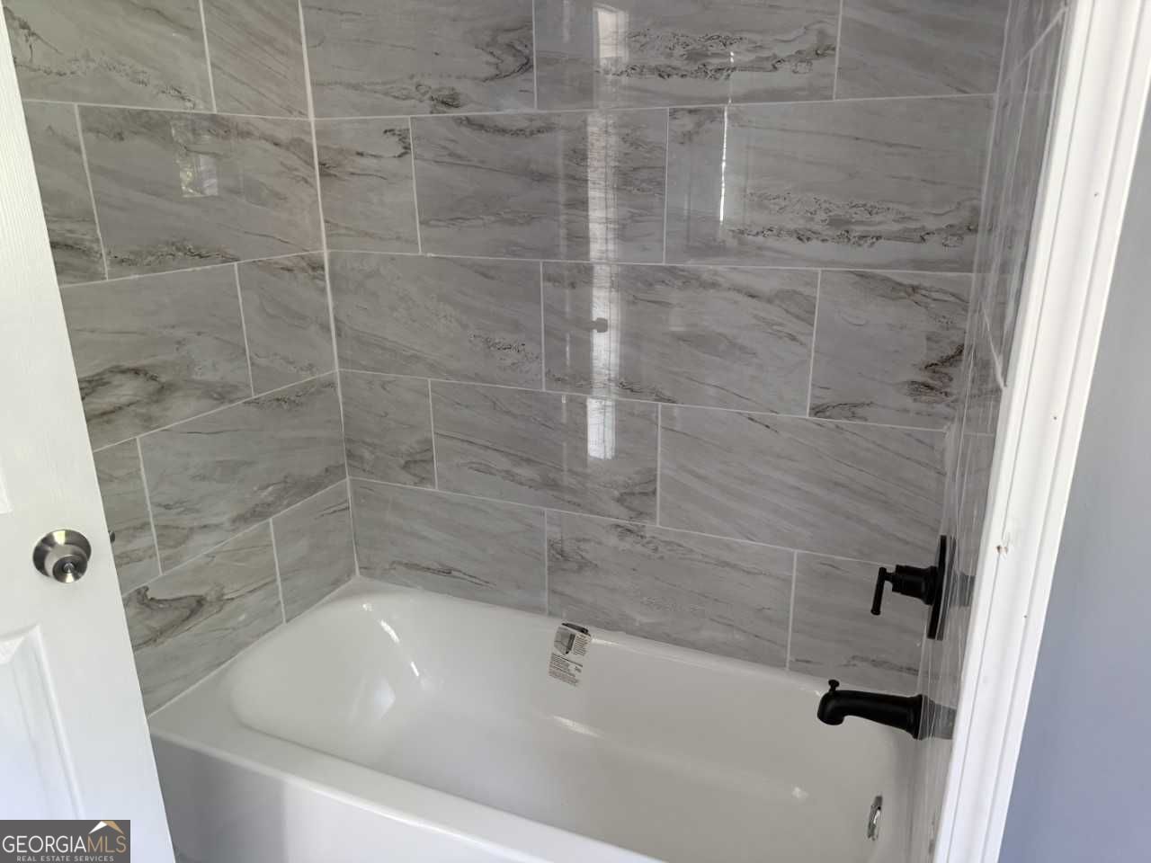 6463 Pine Bark Court Property Photo 8