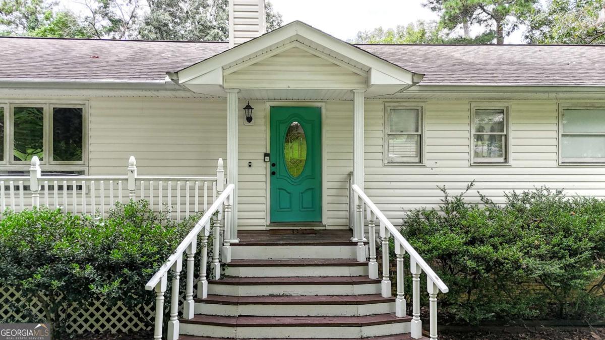 110 Crestmont Drive Property Photo 3