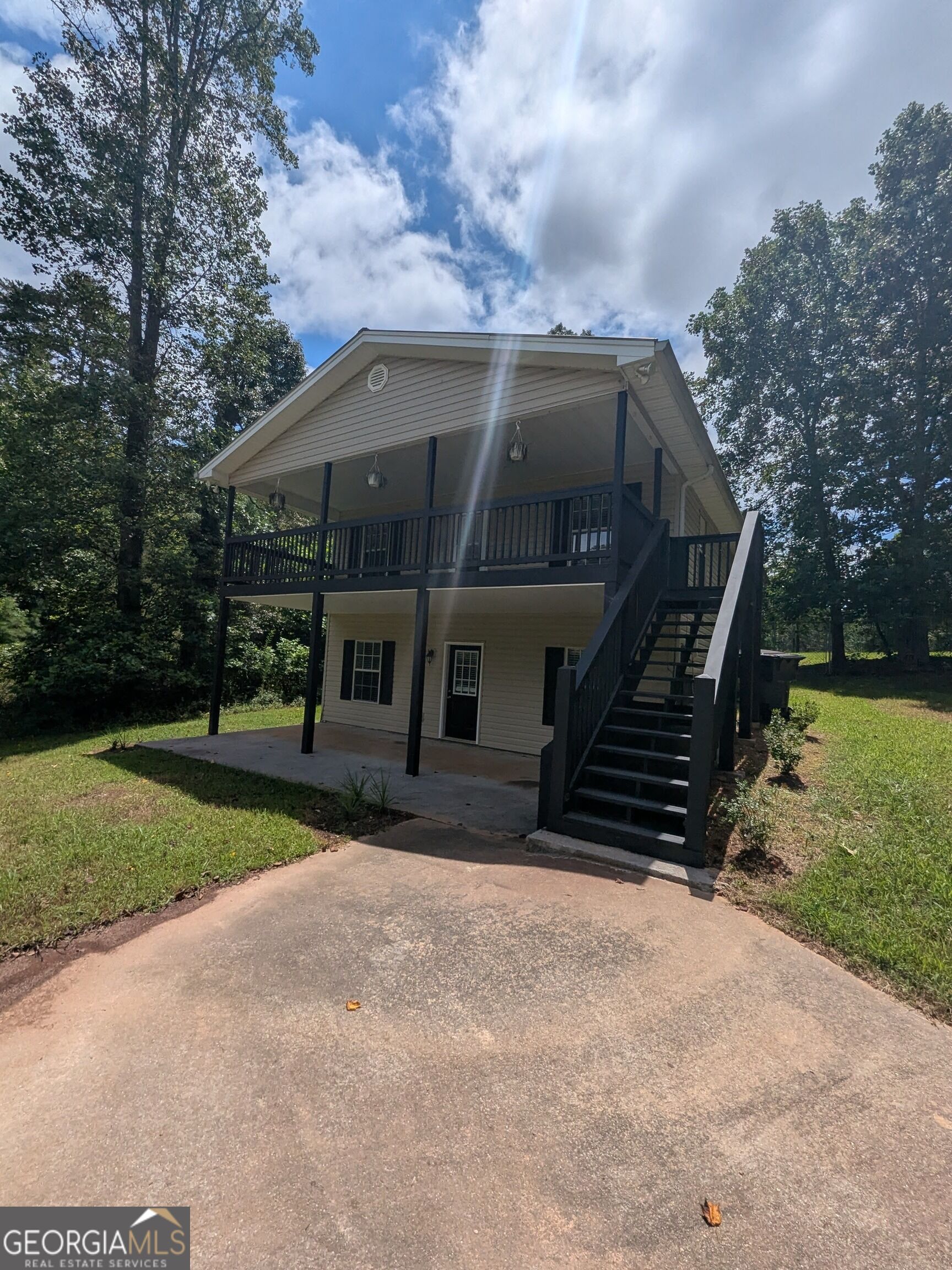 58 E Pinewood Drive Property Photo 4