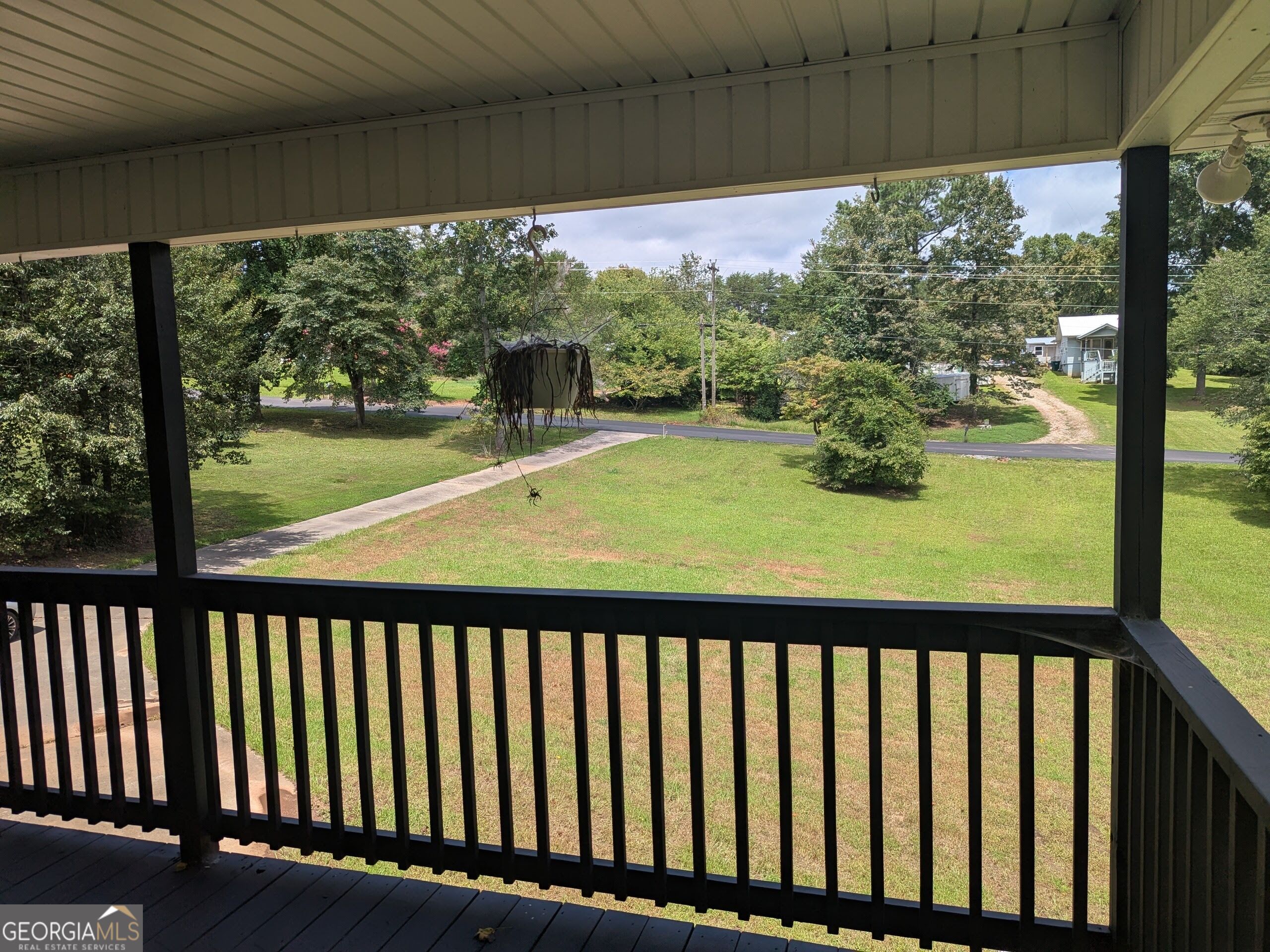 58 E Pinewood Drive Property Photo 7
