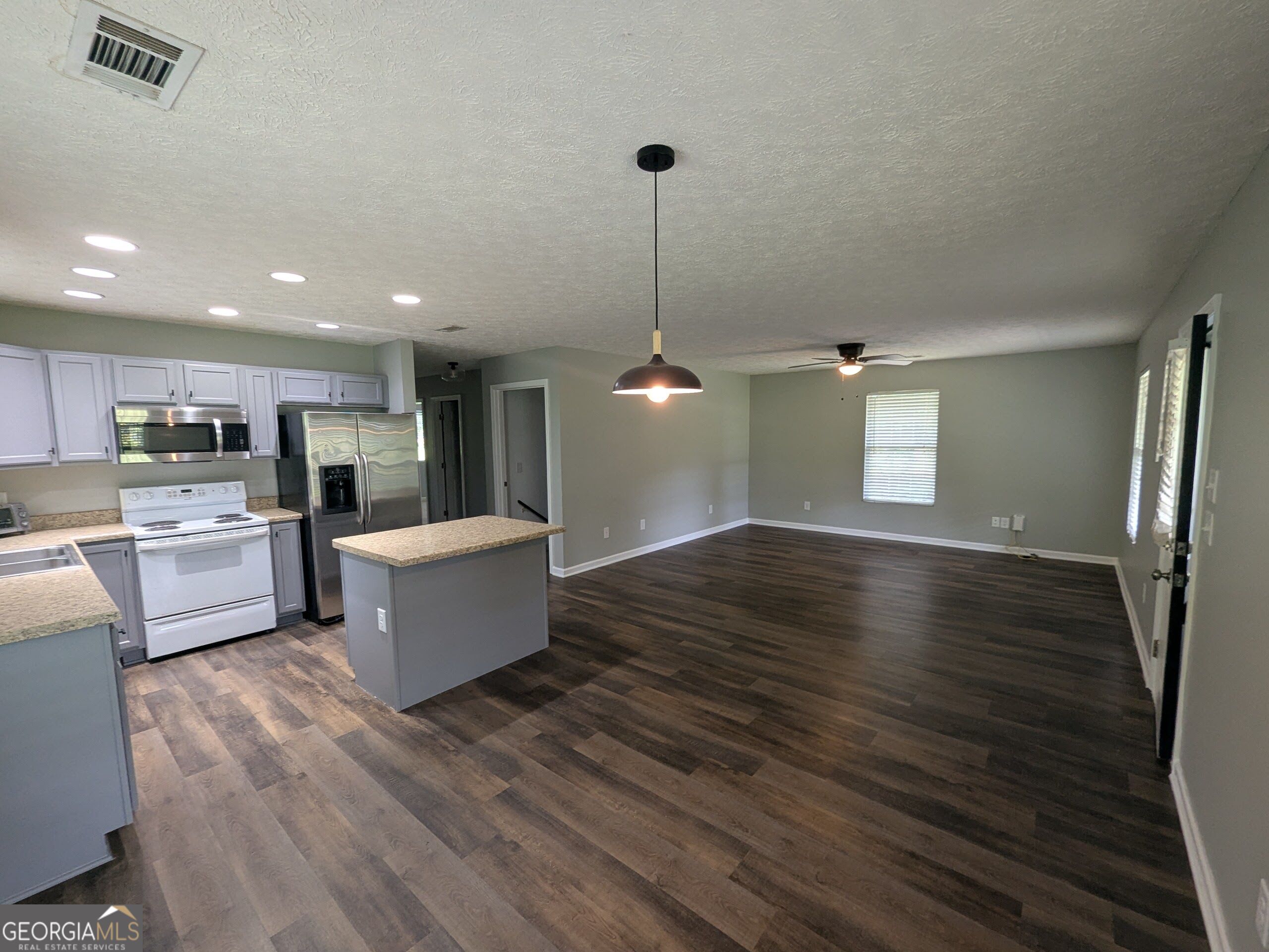 58 E Pinewood Drive Property Photo 10