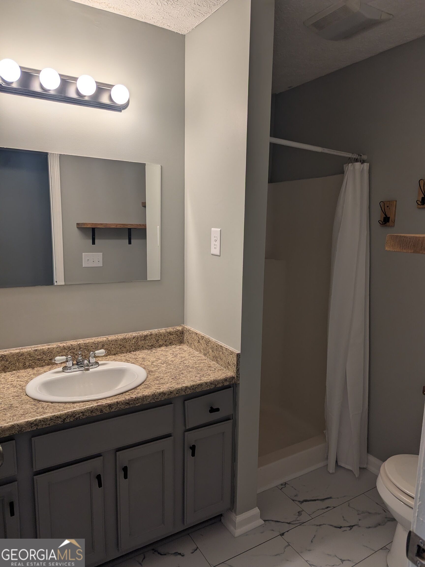 58 E Pinewood Drive Property Photo 15