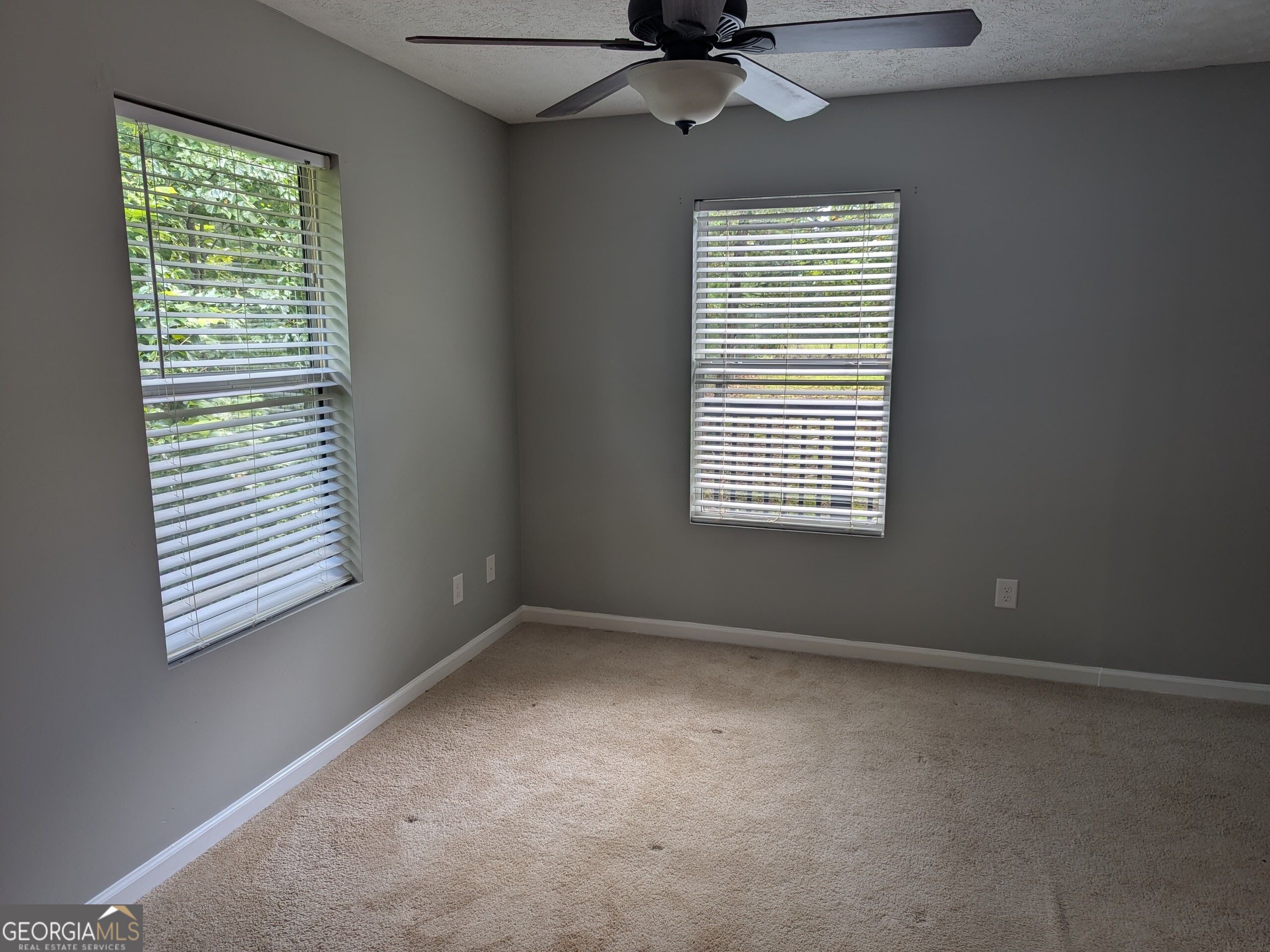 58 E Pinewood Drive Property Photo 20
