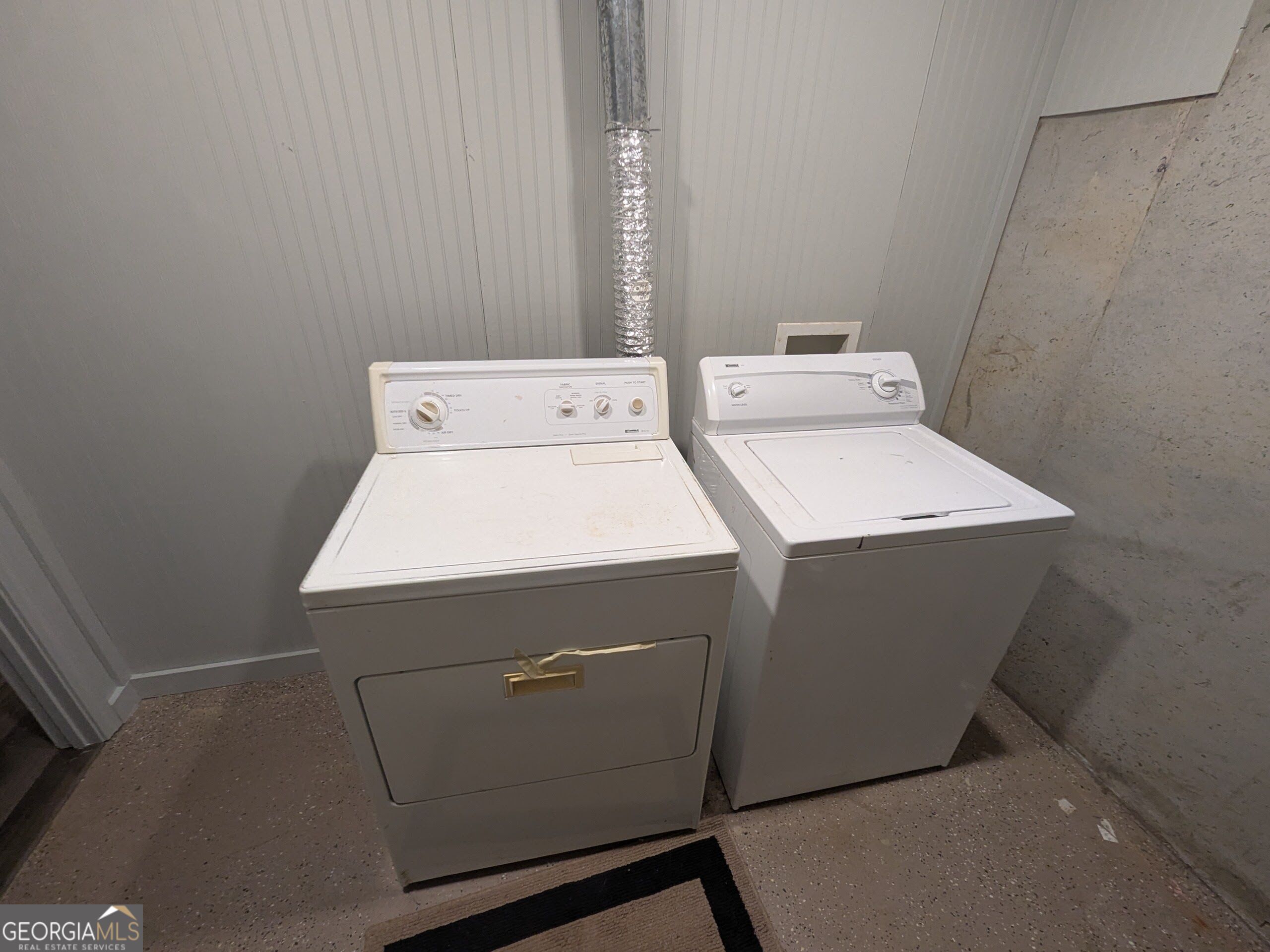 58 E Pinewood Drive Property Photo 27