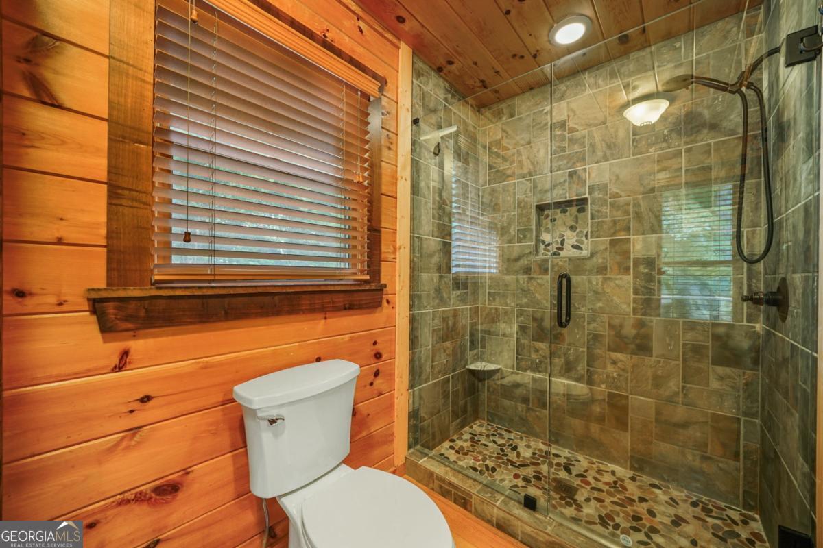 551 Amy Creek Circle Property Photo 24