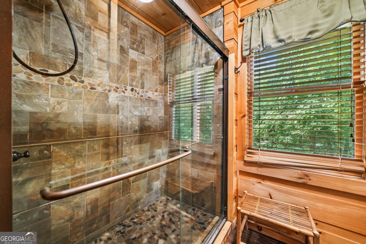 551 Amy Creek Circle Property Photo 39