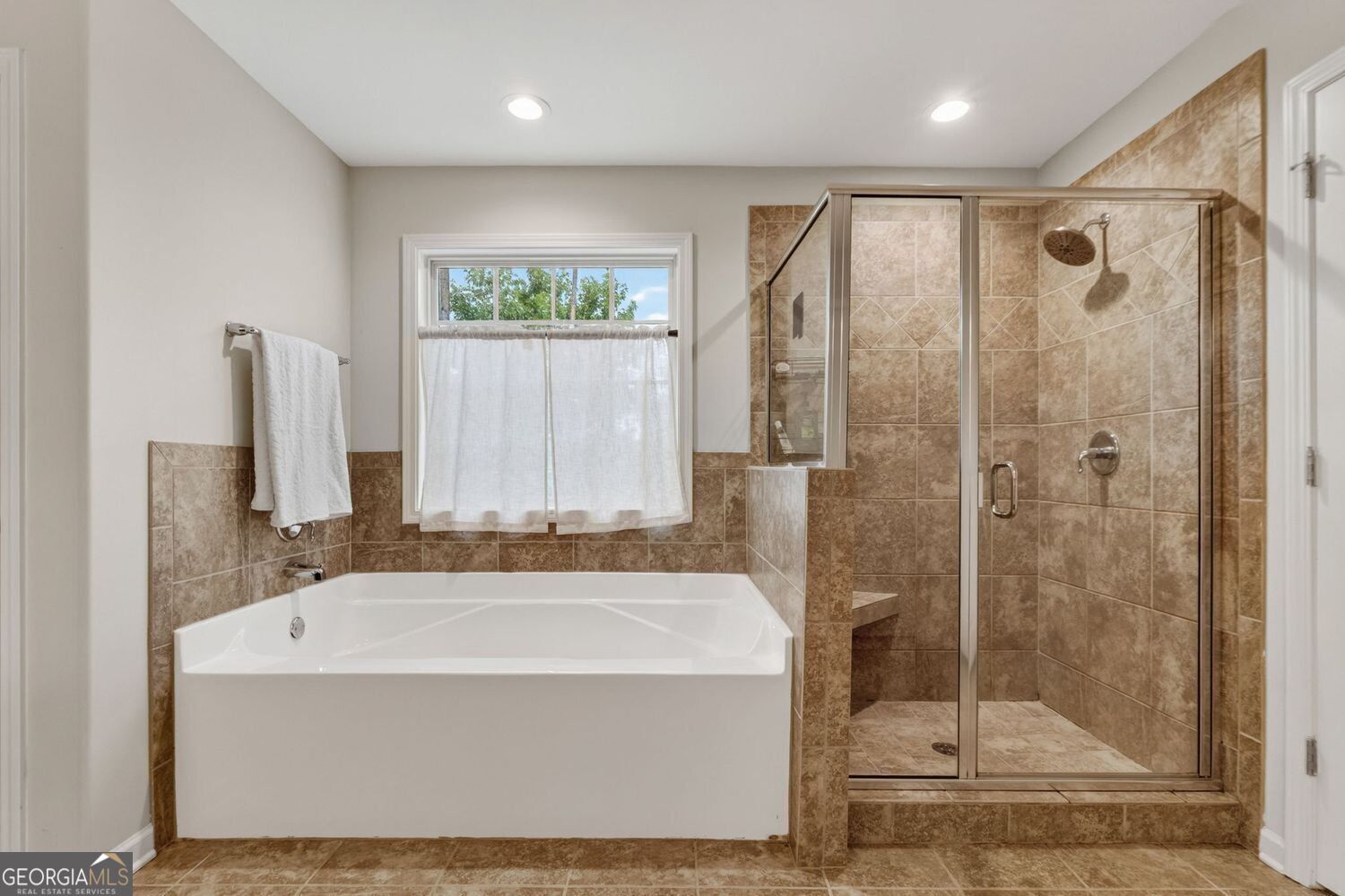 217 Cliffhaven Circle Property Photo 28