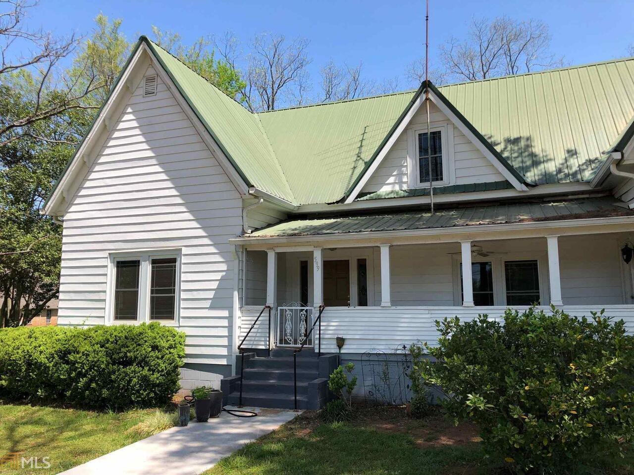 599 Gordon Street Property Photo 2