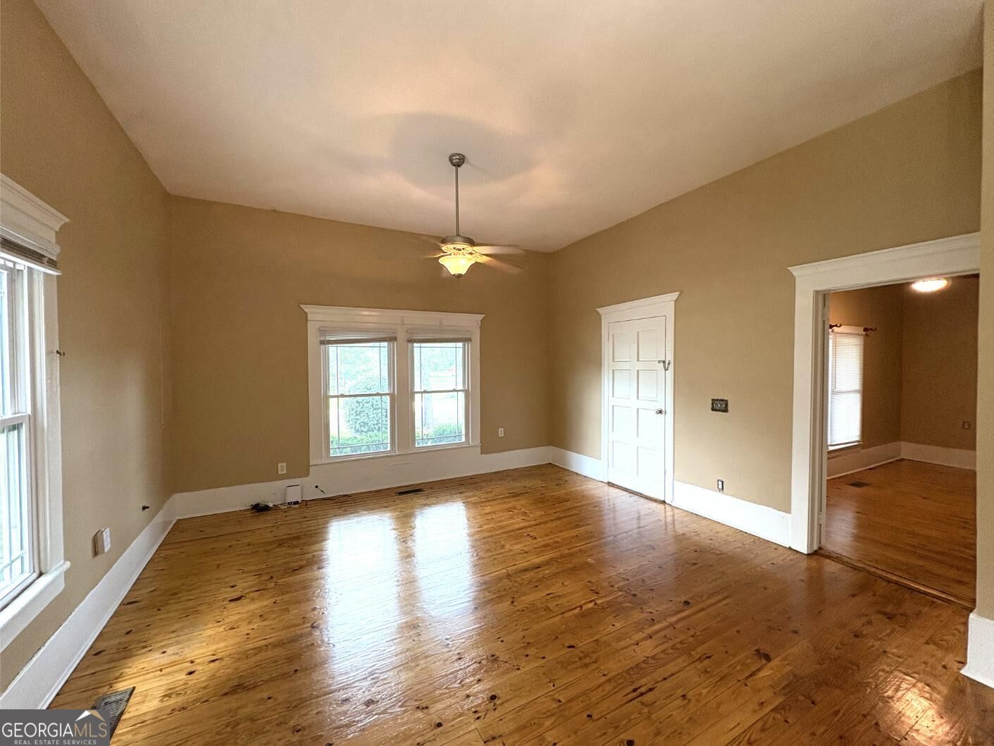 599 Gordon Street Property Photo 7