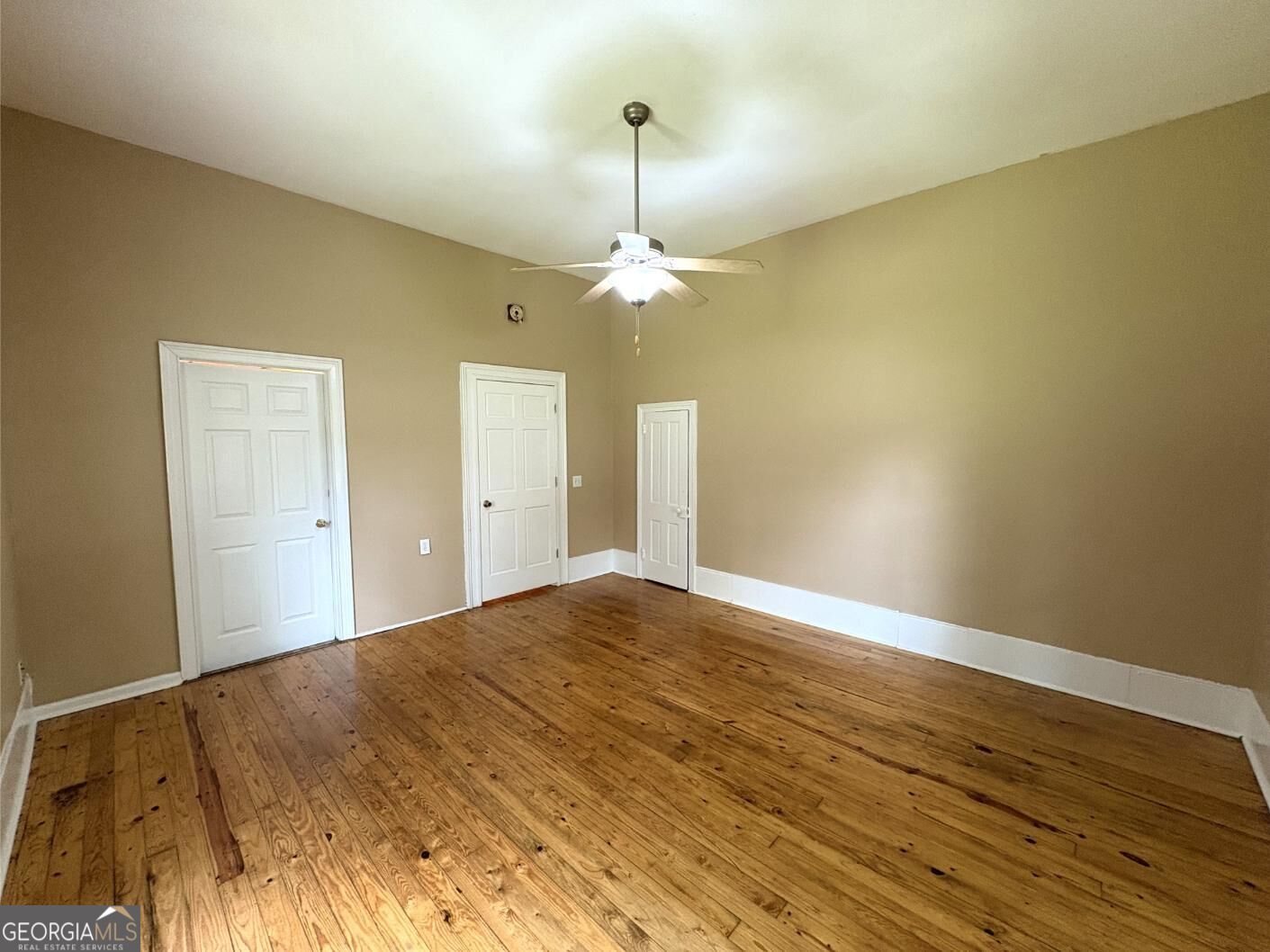 599 Gordon Street Property Photo 16