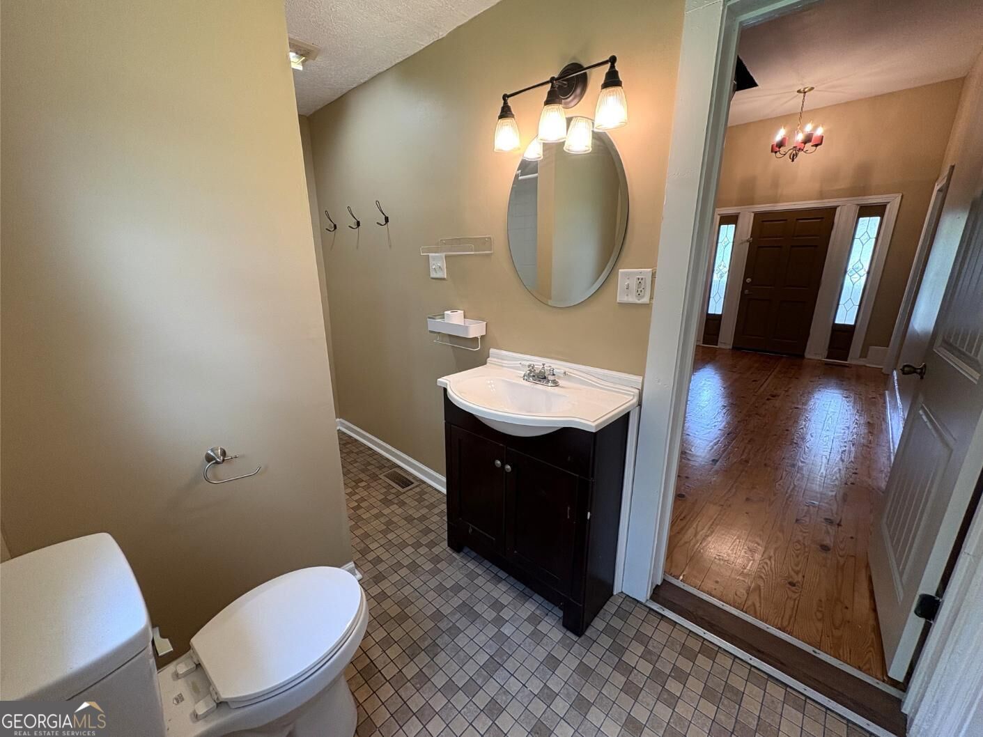 599 Gordon Street Property Photo 17