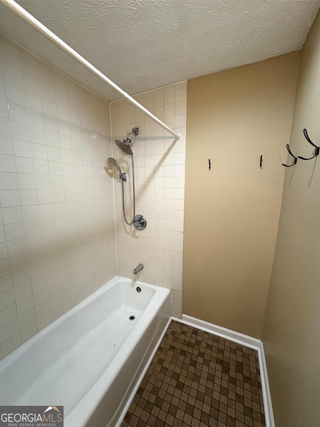 599 Gordon Street Property Photo 18