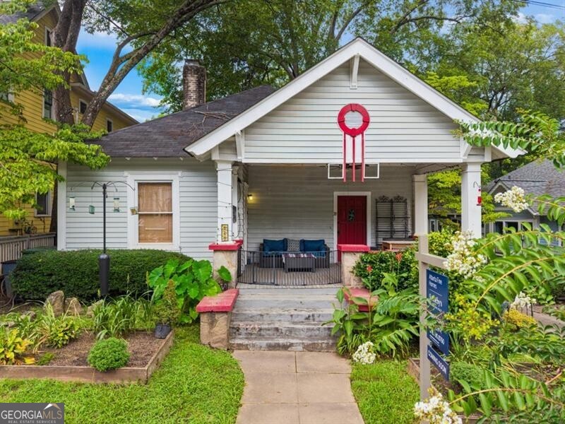 424 Euclid Terrace NE Property Photo 1