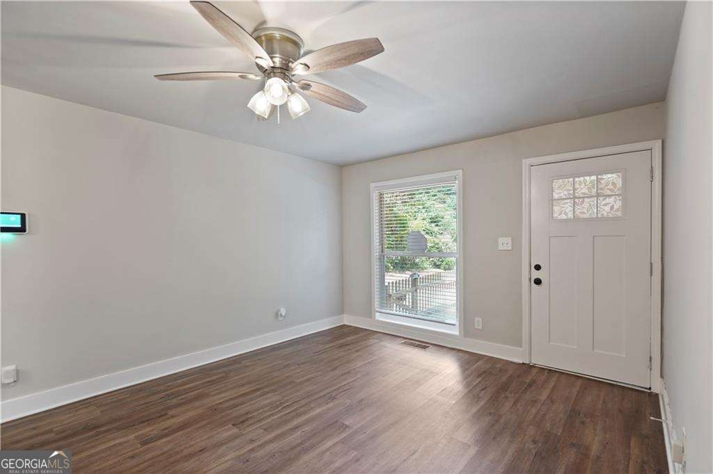 3560 Fairlane Drive Nw Property Photo 4