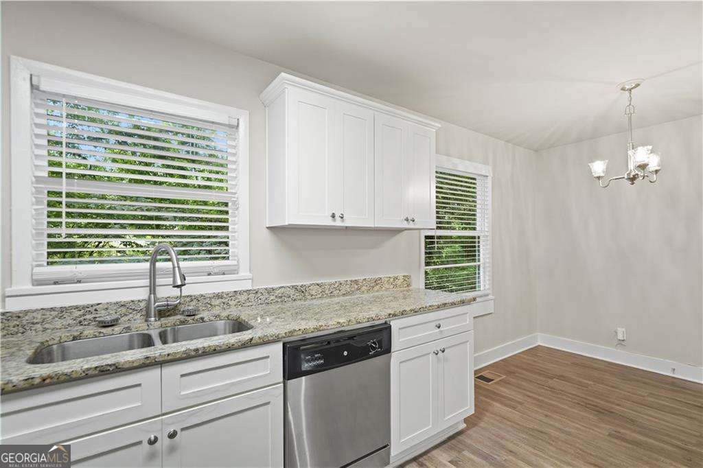 3560 Fairlane Drive Nw Property Photo 13