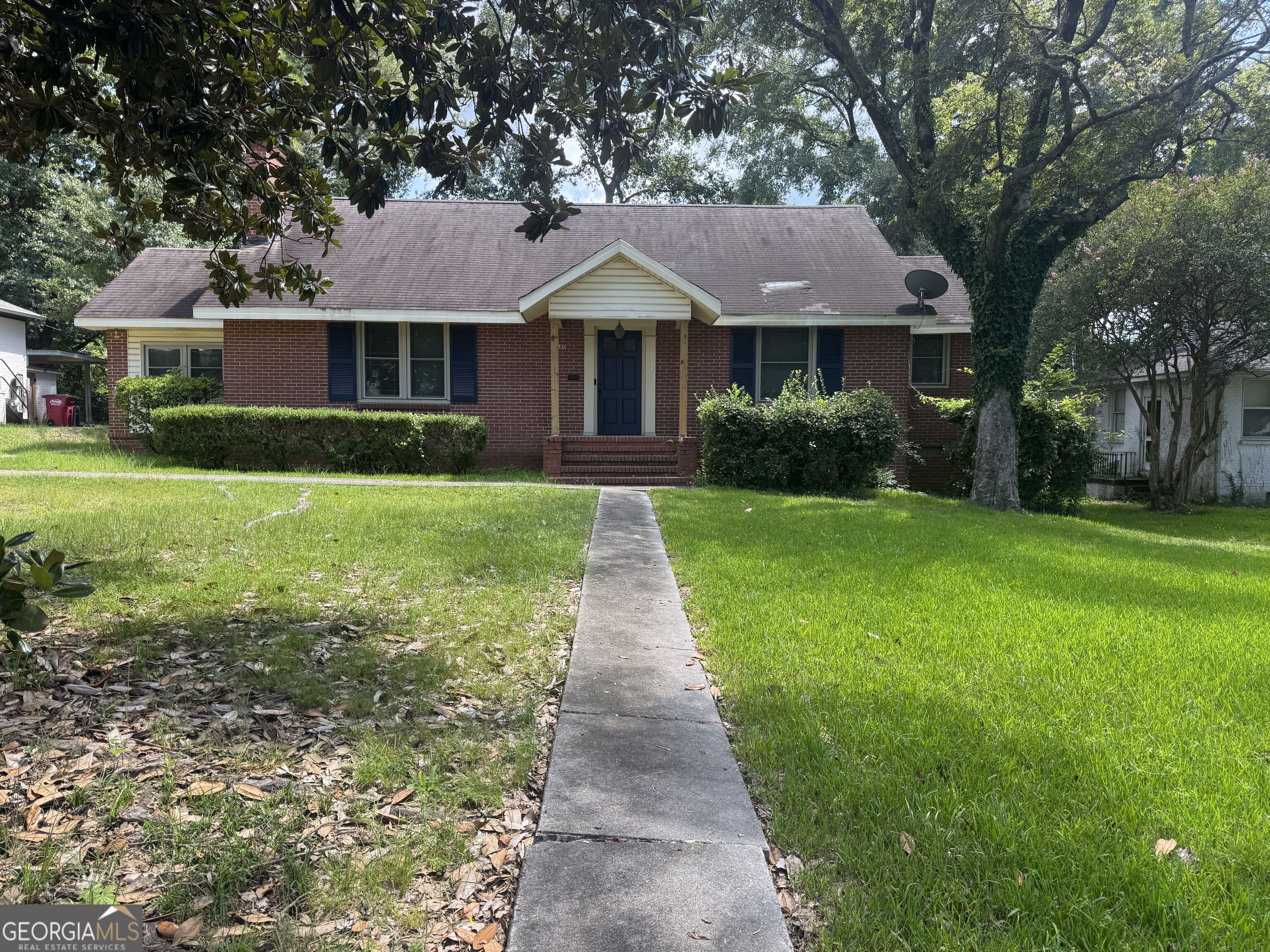 2680 Vineville Avenue Property Photo 1